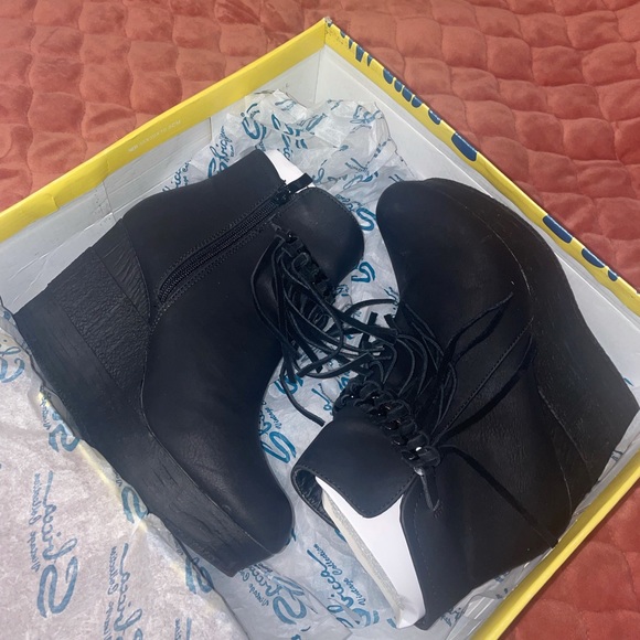 Sbicca Shoes - LIKE NEW Sbicca booties